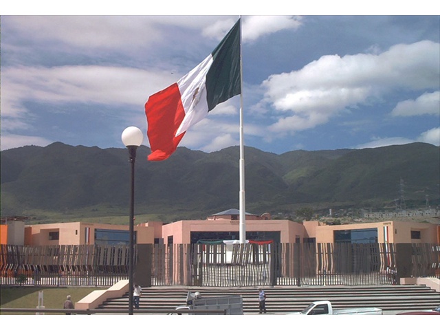 Asta Bandera Monumental 75.00 m., Palacio de Gobierno; Chilpancingo, Gro